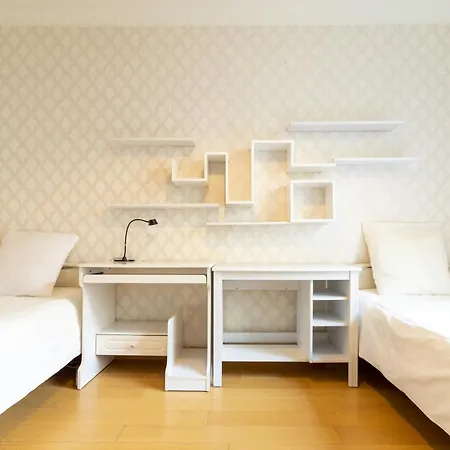 5-bedroom Spacious And Cosy Flat Close To The Eiffel Tower