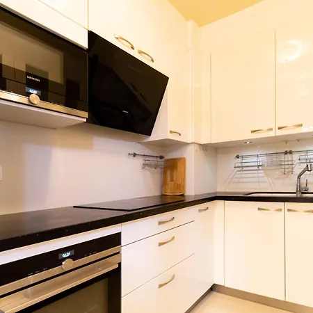 5-bedroom Spacious And Cosy Flat Close To The Eiffel Tower *