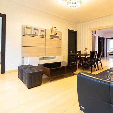 5-bedroom Spacious And Cosy Flat Close To The Eiffel Tower