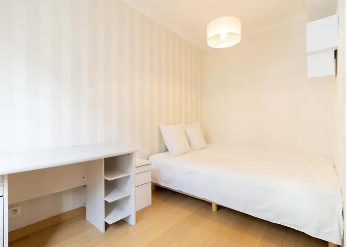 5-bedroom Spacious And Cosy Flat Close To The Eiffel Tower Lägenhet *
