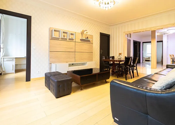 5-bedroom Spacious And Cosy Flat Close To The Eiffel Tower